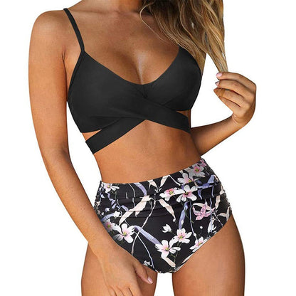 Belle High Waisted bikini - Zwarte top met bloemen slip