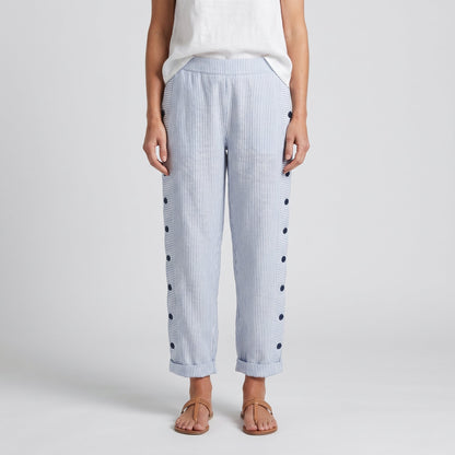 TESS | Gestreepte Pantalon met Knoopdetail | 1+1 GRATIS